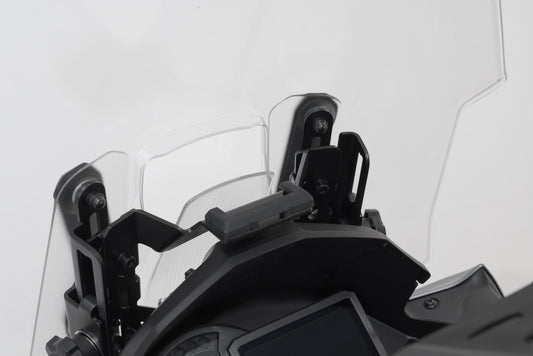 SW-Motech Navi-Halter im Cockpit | Schwarz. Kawasaki Versys 1000 (18-) / 1100 (24-).