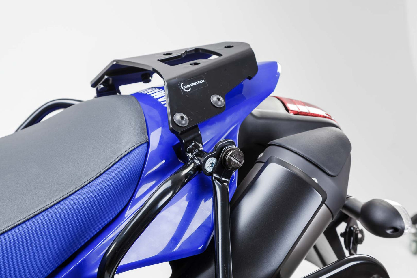 SW-Motech ALU-RACK Gepäckträger | Schwarz. Yamaha XT 660 X / R (04-16).