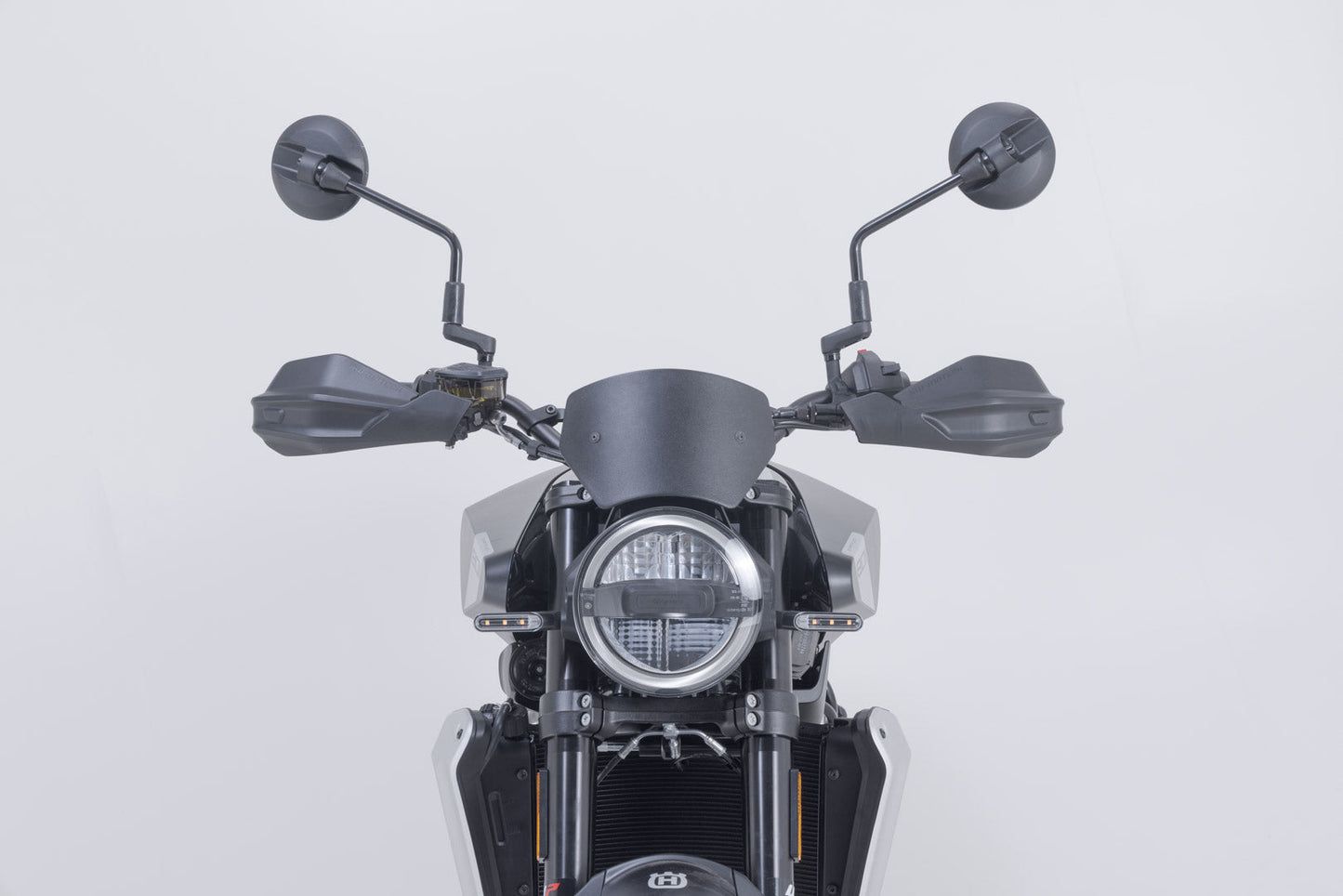 SW-Motech Adventure Handprotektoren-Kit | Schwarz. Husqvarna Svartpilen 801 (24-).
