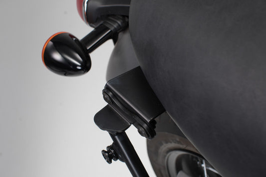 SW-Motech Adapter für SLC Seitenträger links | Für Bonneville T100/T120 (15-) ohne orig. Halteb.