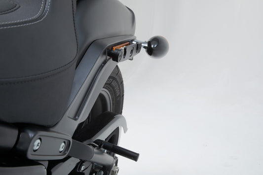 SW-Motech SLH Seitenträger LH2 links | Harley-Davidson Softail Fat Bob/ S (17-). Für LH2.