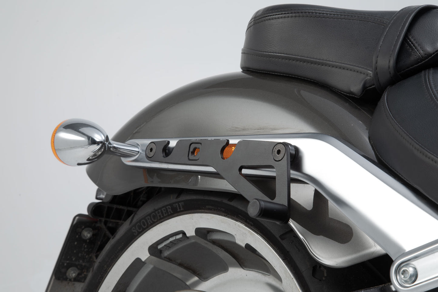 SW-Motech SLH Seitenträger LH2 links | Harley-Davidson Softail Fat Bob/ S (17-). Für LH2.