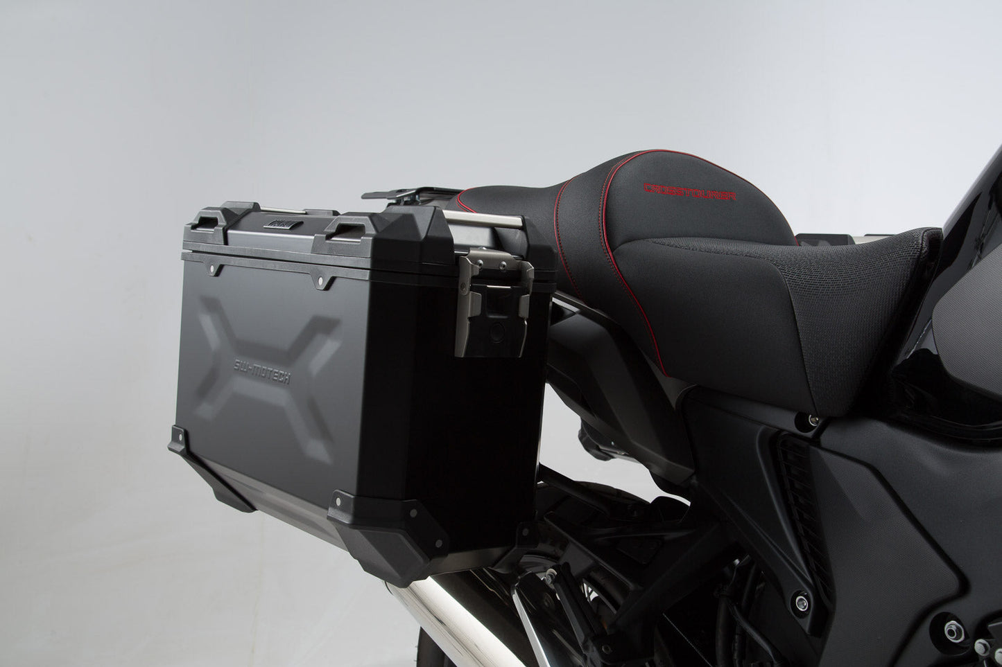 SW-Motech TRAX ADV Alukoffer-System | Schwarz. 37/37 l. Honda Crosstourer (11-).