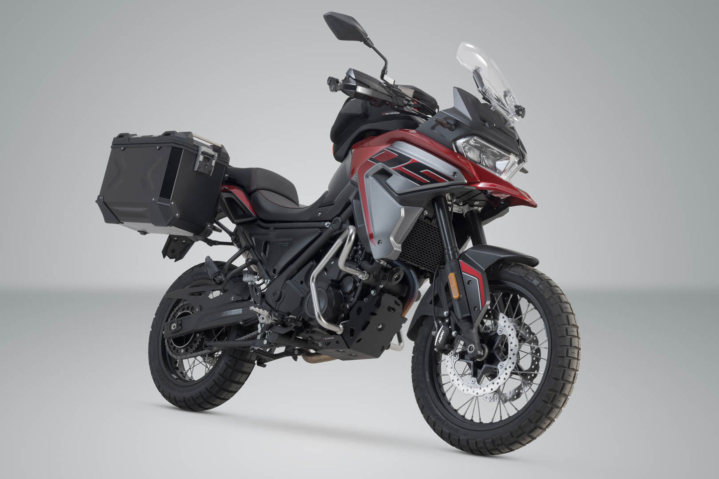 SW-Motech TRAX ADV Alukoffer-System | Schwarz. 37/45 l. Voge 650 DS/X (22-).