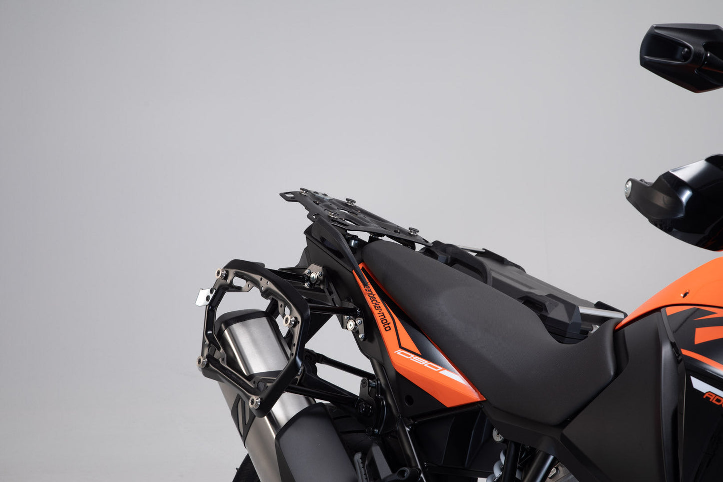 SW-Motech PRO Seitenträger | Schwarz. KTM 1050/1090/1190 Adv,1290 SAdv.