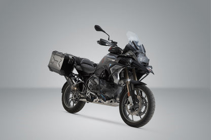 SW-Motech TRAX ADV Alukoffer-System + Akrapovic | Schwarz. 45/37 l. BMW R 1250 GS/Adv/Rallye (18-).