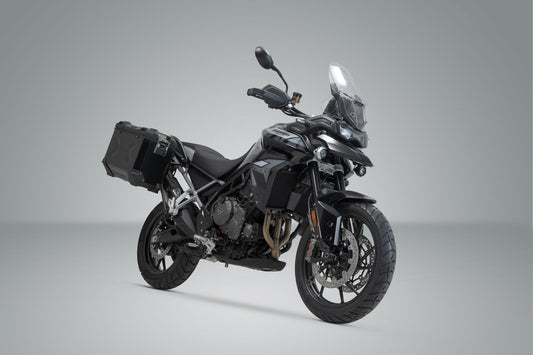 SW-Motech TRAX ADV Alukoffer-System + Akrapovic | Schwarz. 45/37 l. Triumph Tiger 900 (19-23).