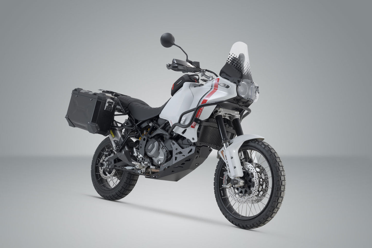 SW-Motech TRAX ADV Alukoffer-System | Schwarz. 45/37 l. DesertX (22-) / Rally (23-).