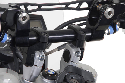 SW-Motech Vario-Lenkerverlegung für Ø 22 mm Lenker | Erhöhung/Verlegung variabel. Silbern.