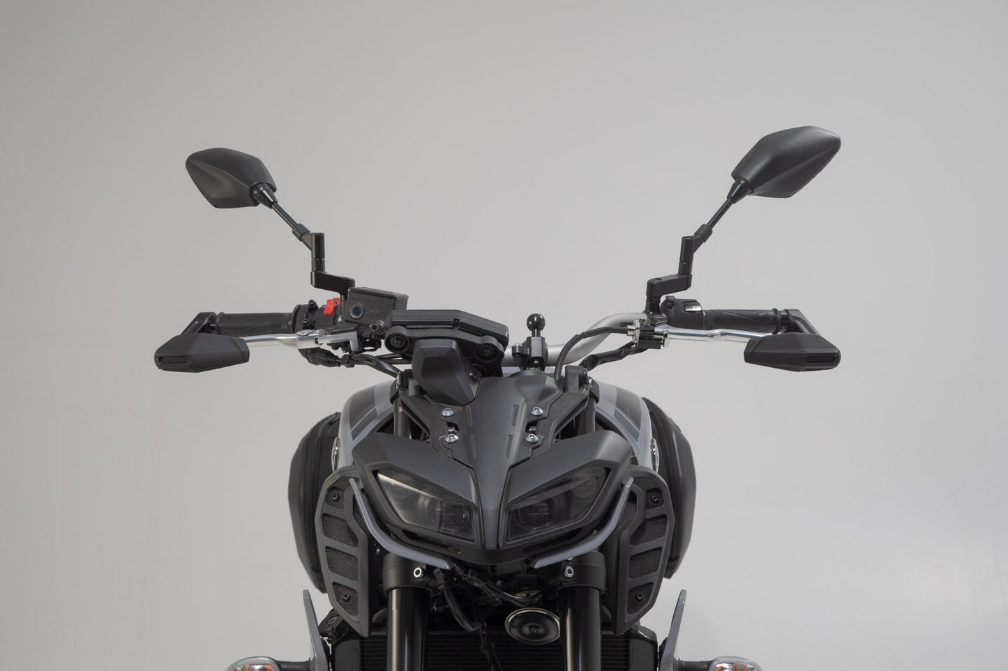 SW-Motech Hebelschützer mit Windabweiser | Schwarz. Yamaha-Modelle (16-), CFMoto 450NK (23-).