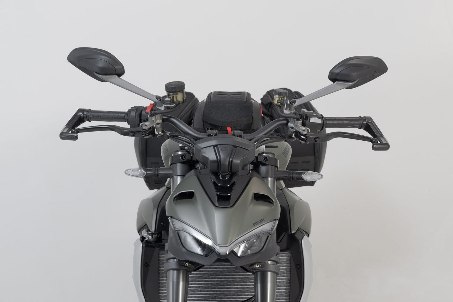 SW-Motech Hebelschützer | Schwarz. Ducati Streetfighter V2, Triumph Daytona.