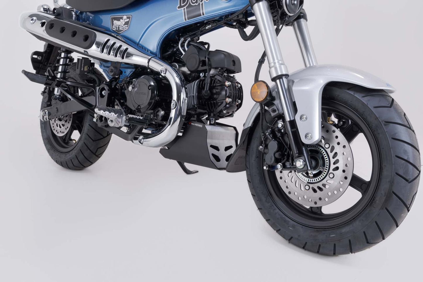 SW-Motech Motorschutz | Schwarz/Silbern. Honda NC700 / NC750 mit DCT.