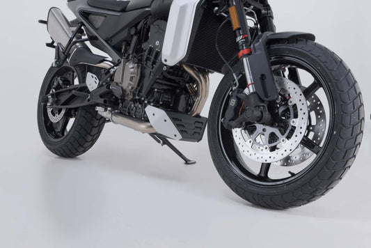 SW-Motech Bugspoiler | Schwarz/Silbern. Husqvarna Svartpilen 801 (24-).