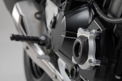 SW-Motech Motorgehäusedeckel-Schutz | Schwarz/Silbern. Kawasaki Z900-Modelle (16-).