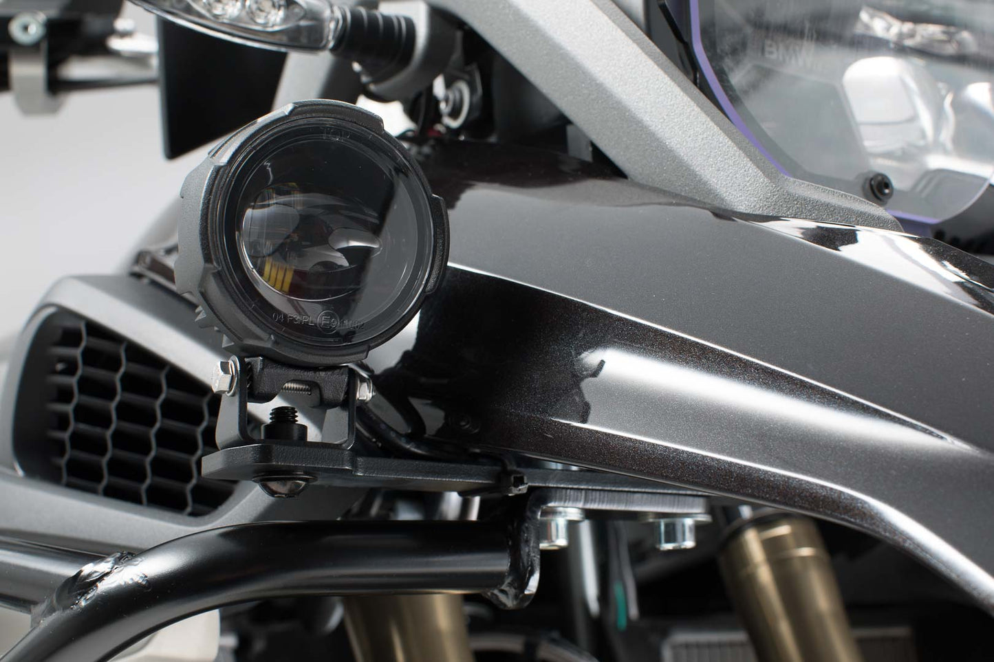 SW-Motech Scheinwerfer-Halter f. orig. BMW-Nebelscheinwerfer | Schwarz. BMW R 1200 GS (12-18), R 1250 GS (21-).