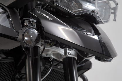 SW-Motech Scheinwerfer-Halter | Schwarz. Triumph Tiger 900/GT/Rally/Pro (19-23).
