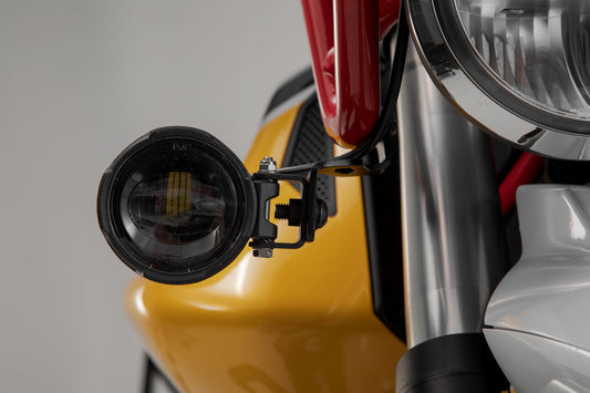 SW-Motech Scheinwerfer-Halter | Schwarz. Moto Guzzi V85 TT (19-23).