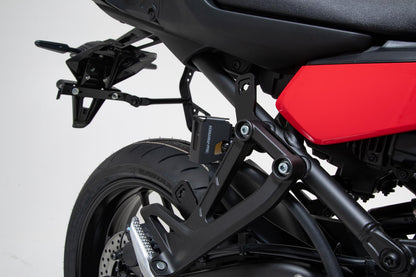 SW-Motech Bremsflüssigkeitsbehälter-Schutz | Schwarz. Yamaha Tracer 9 / GT (20-) / GT+ (22-).