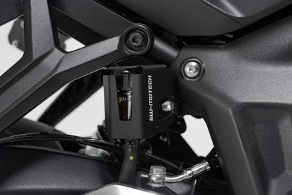 SW-Motech Bremsflüssigkeitsbehälter-Schutz | Schwarz. Triumph Trident 660 (21-).
