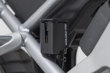 SW-Motech Bremsflüssigkeitsbehälter-Schutz | Schwarz. Triumph Tiger 1200 Modelle (22-).