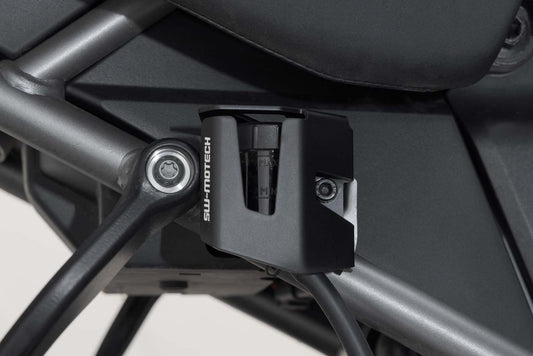 SW-Motech Bremsflüssigkeitsbehälter-Schutz | Schwarz. Harley-Davidson Pan America (21-).