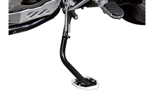 SW-Motech Seitenständerfuß-Verbreiterung | Schwarz/Silbern. Yamaha Tracer 9 Modelle (20-).