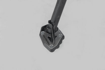 SW-Motech Seitenständerfuß-Verbreiterung | Schwarz/Silbern. Triumph Trident 660 (21-).