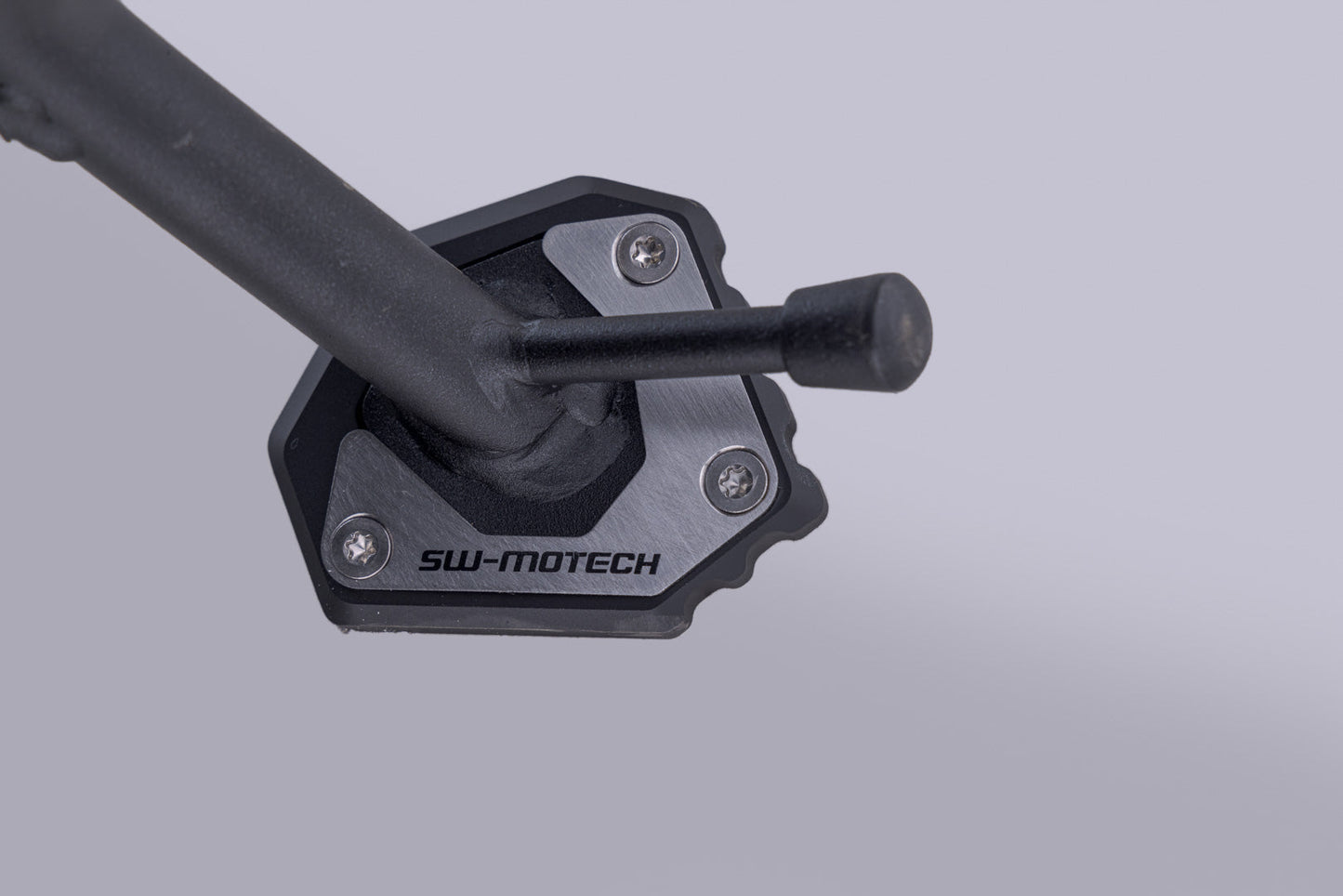 SW-Motech Seitenständerfuß-Verbreiterung | Schwarz/Silbern. Harley-Dav Pan America (21-).