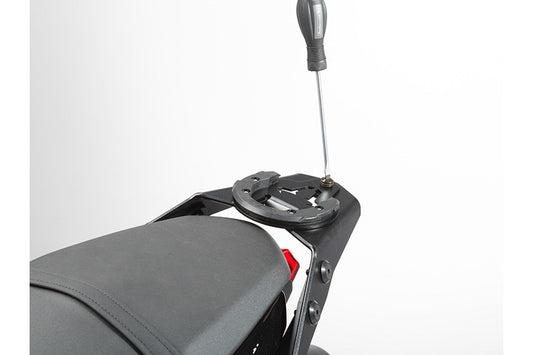 SW-Motech EVO Tankring für ALU-RACK Gepäckträger | Für EVO Tankrucksäcke. Schwarz.