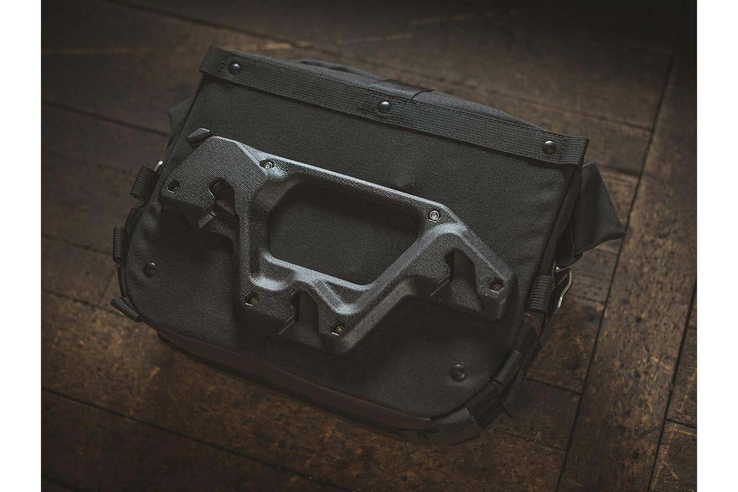 SW-Motech Legend Gear Seitentaschen-System LC | BMW R nineT Racer (16-).