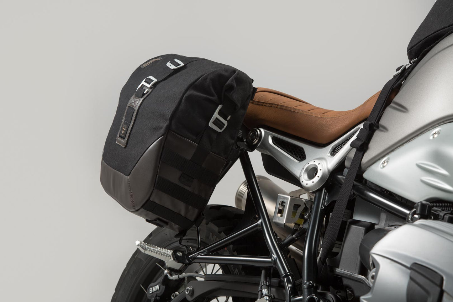 SW-Motech Legend Gear Seitentaschen-System LC Black Edition | BMW R nineT Scrambler (16-).