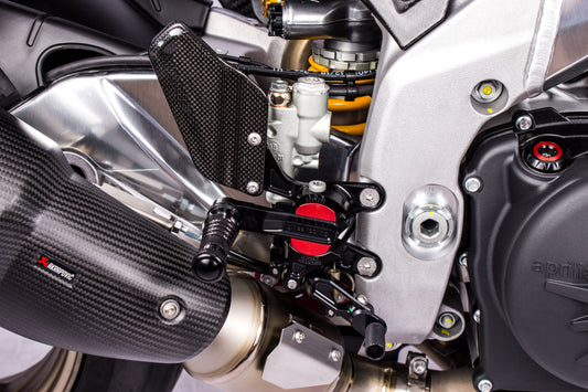 Gilles Fußrastenanlage VCR38GT | verstellbar |  passend für Aprilia RSV4 1100 Factory / RSV4 1000 RR / RF / Tuono V4 1100 / Factory /V4 1100 RR / Factory - Modelle