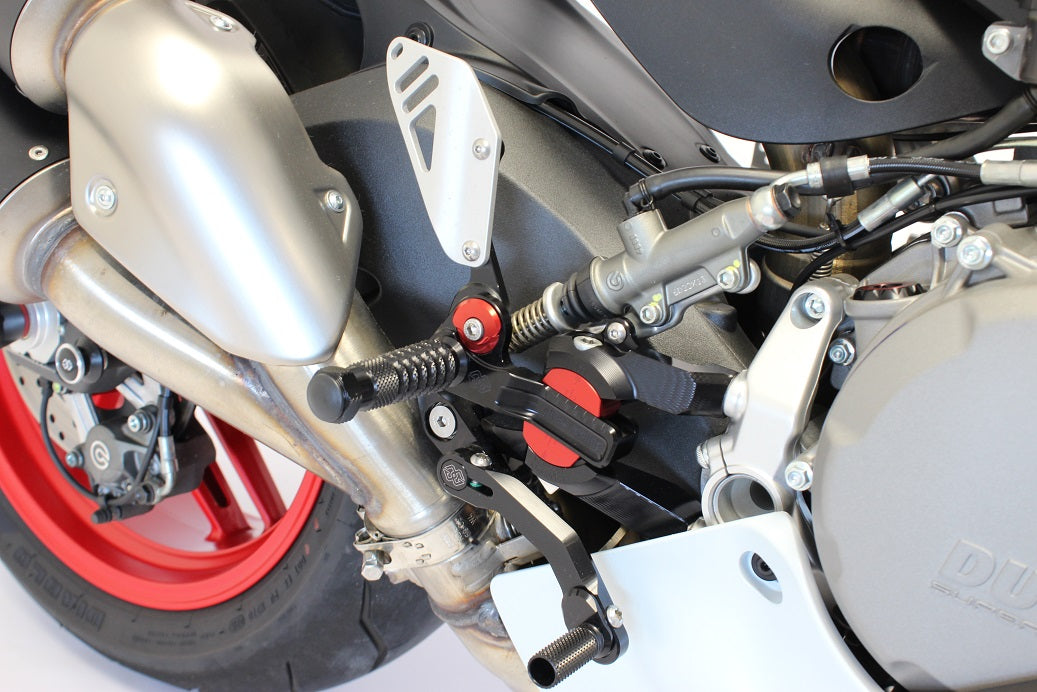 Gilles Fußrastenanlage VCR38GT | verstellbar | ABE | passend für Ducati 959 Panigale / Panigale V2 - Modelle