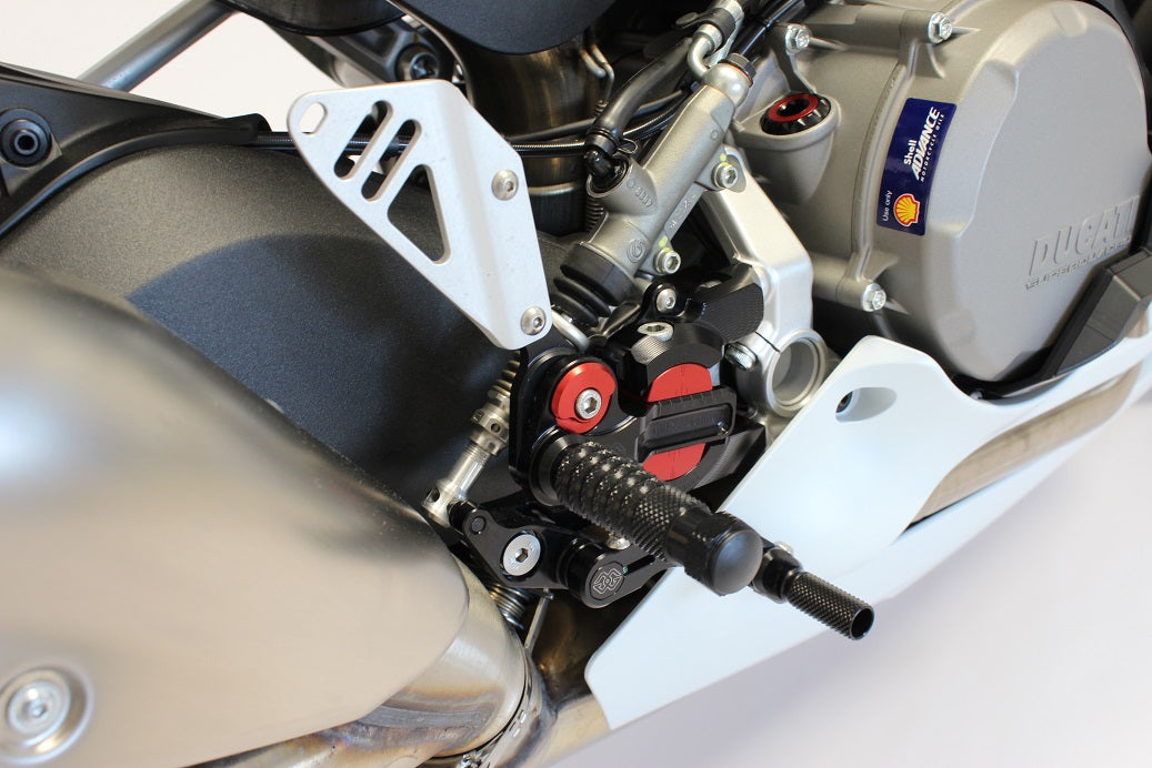 Gilles Fußrastenanlage VCR38GT | verstellbar | ABE | passend für Ducati 959 Panigale / Panigale V2 - Modelle