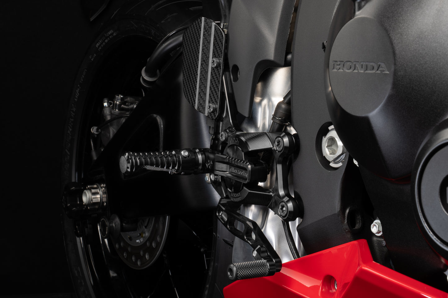 Gilles Fußrastenanlage VCR38GT | verstellbar | ABE | passend für Honda CBR 600 RR - Modelle (2023-2024)