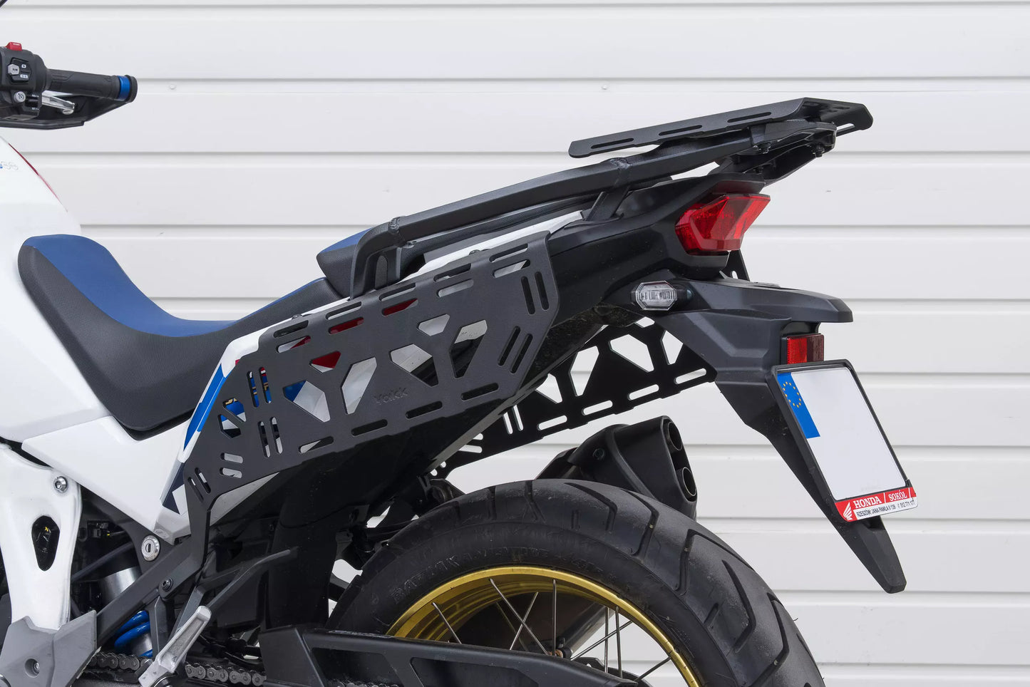 Yakk EXP Gepäckträgerplatte | schwarz | passend für Honda CRF 1100 Africa Twin - Modelle (2020-2026)