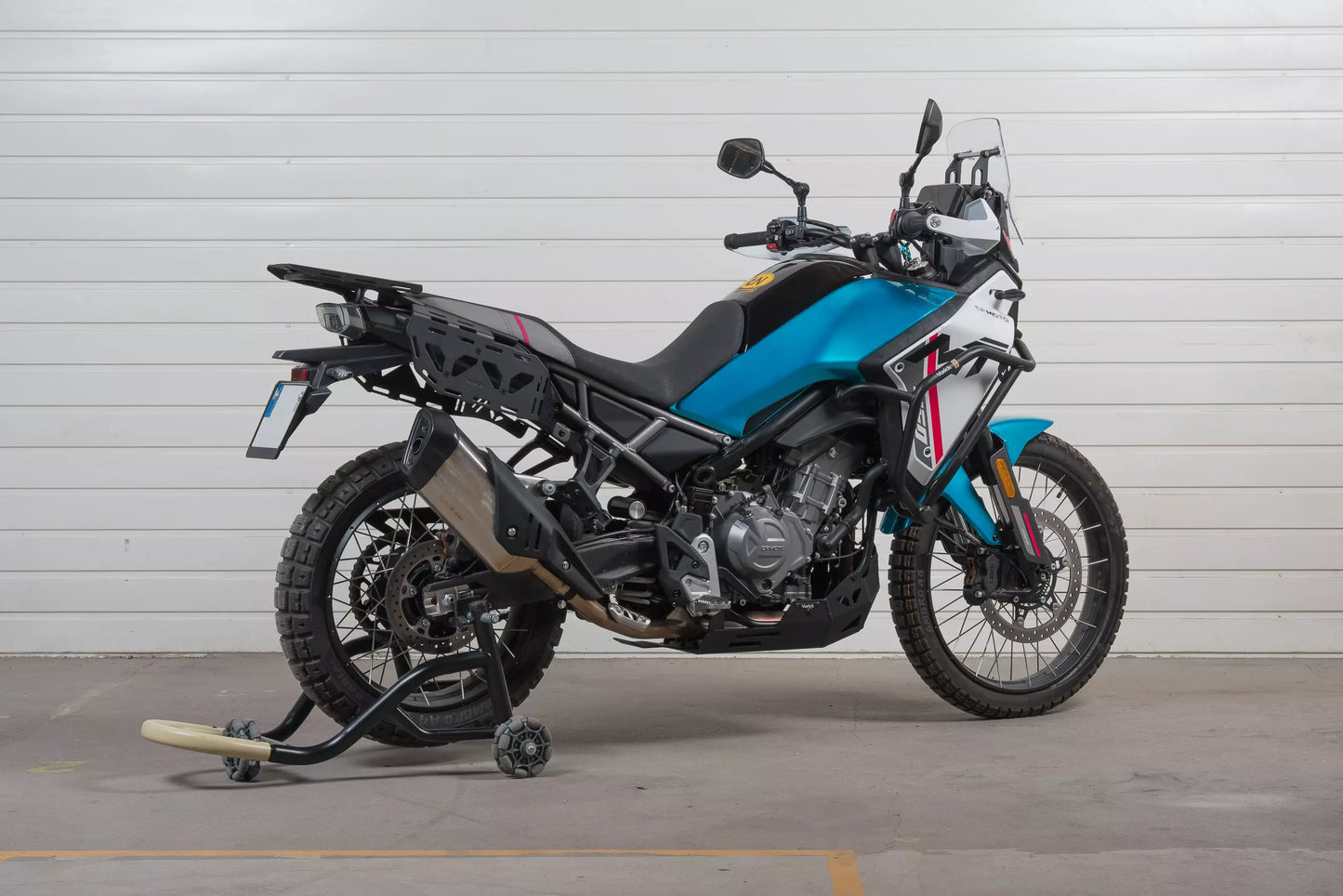 Yakk EXP Gepäckträgerplatte | hinten | für Softgepäck| ohne Soziusgriff | schwarz | passend für CFMOTO MT 450 - Modelle (2024-2026)