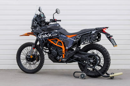 Yakk EXP Gepäckträgerplatte | hinten | für Softgepäck | ohne Soziusgriff | schwarz | passend für KTM 390 Adventure - Modelle (2025-2026)