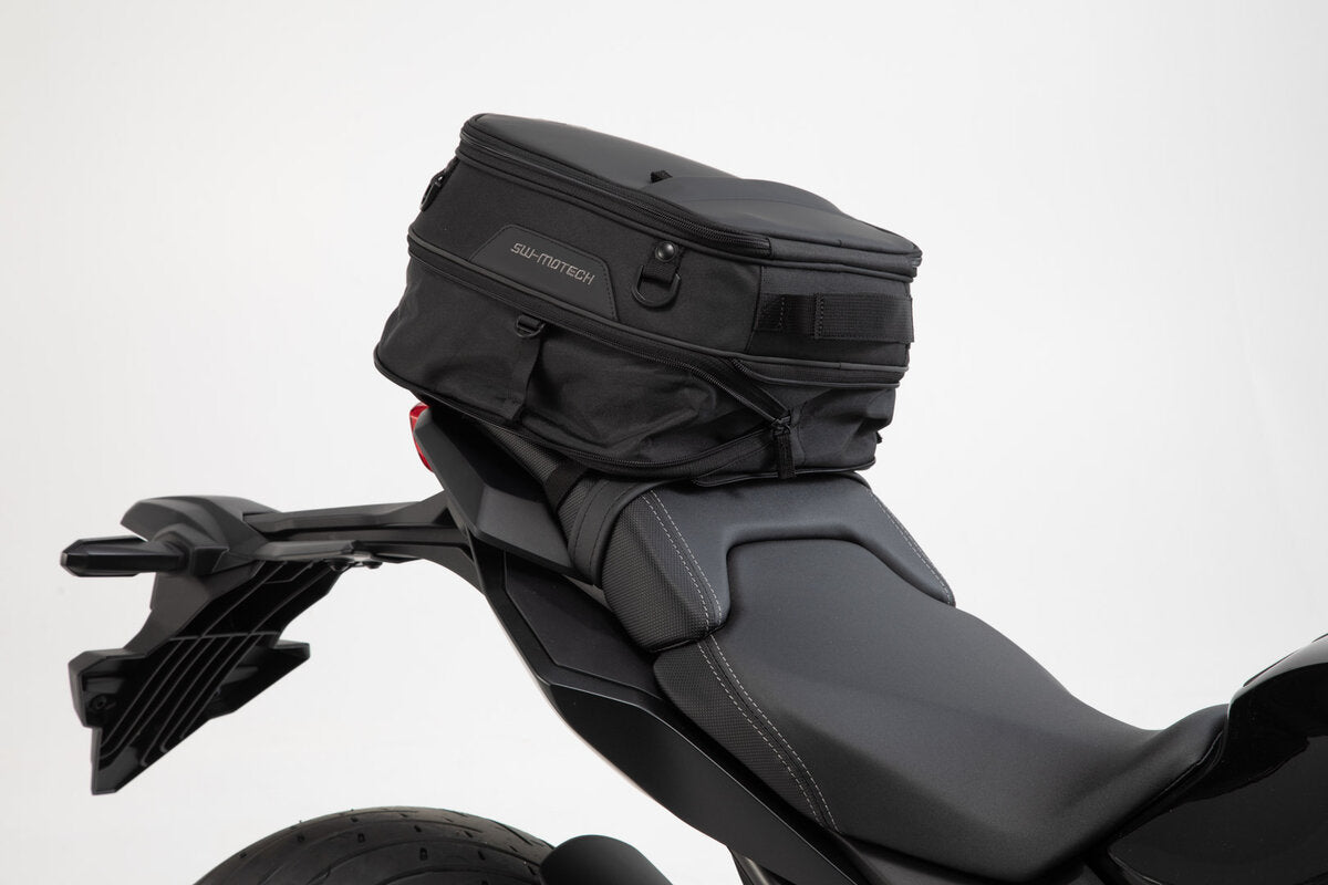 SW-Motech ION S Hecktasche | 7-15 l. Schwarz. 600D Polyester / Soft-Vinyl.