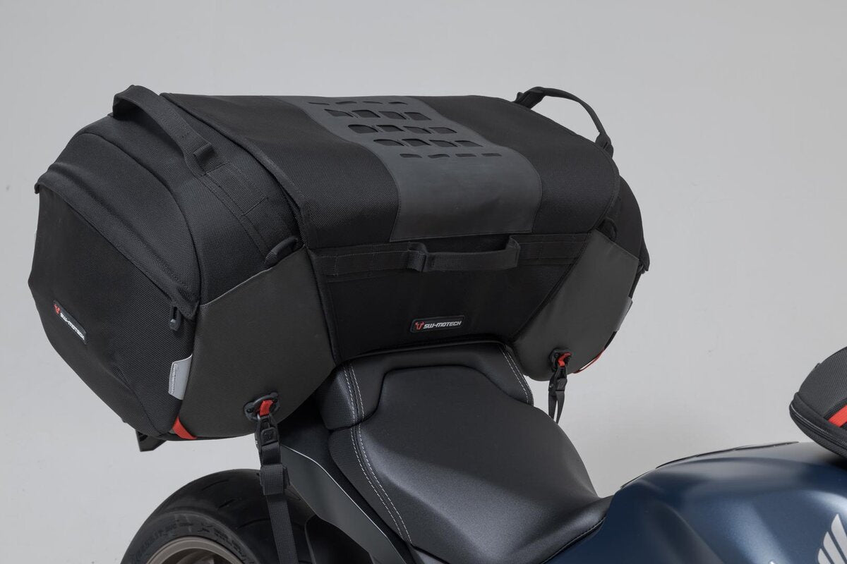 SW-Motech PRO Travelbag Hecktasche | 1680D Ballistic Nylon. Schwarz/Anthrazit. 65 l.