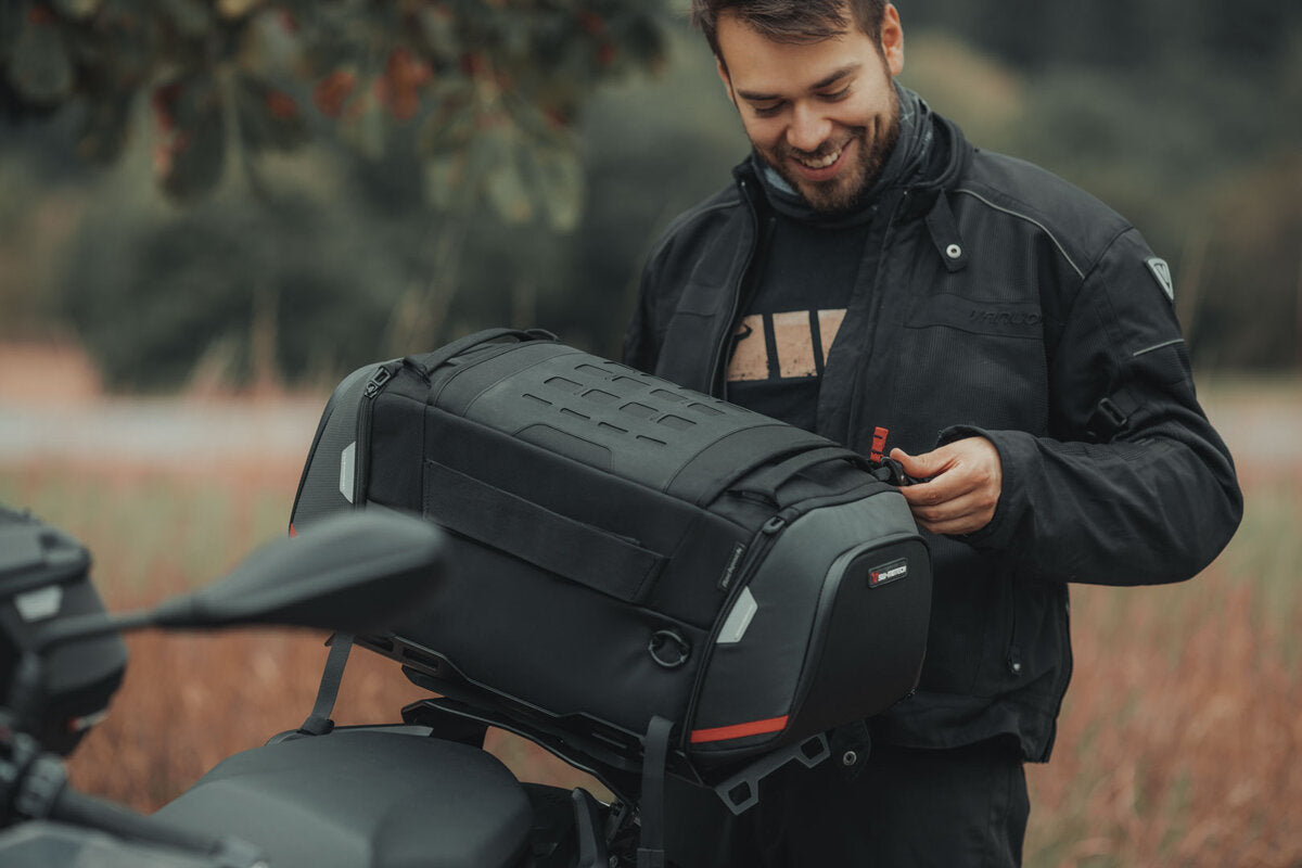 SW-Motech PRO Rackpack Hecktasche | 1680D Ballistic Nylon. Schwarz/Anthrazit. 32-42 l.