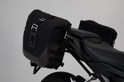 SW-Motech Legend Gear Seitentaschen-System LC | Honda CB300R (18-) / CB125R (18-).