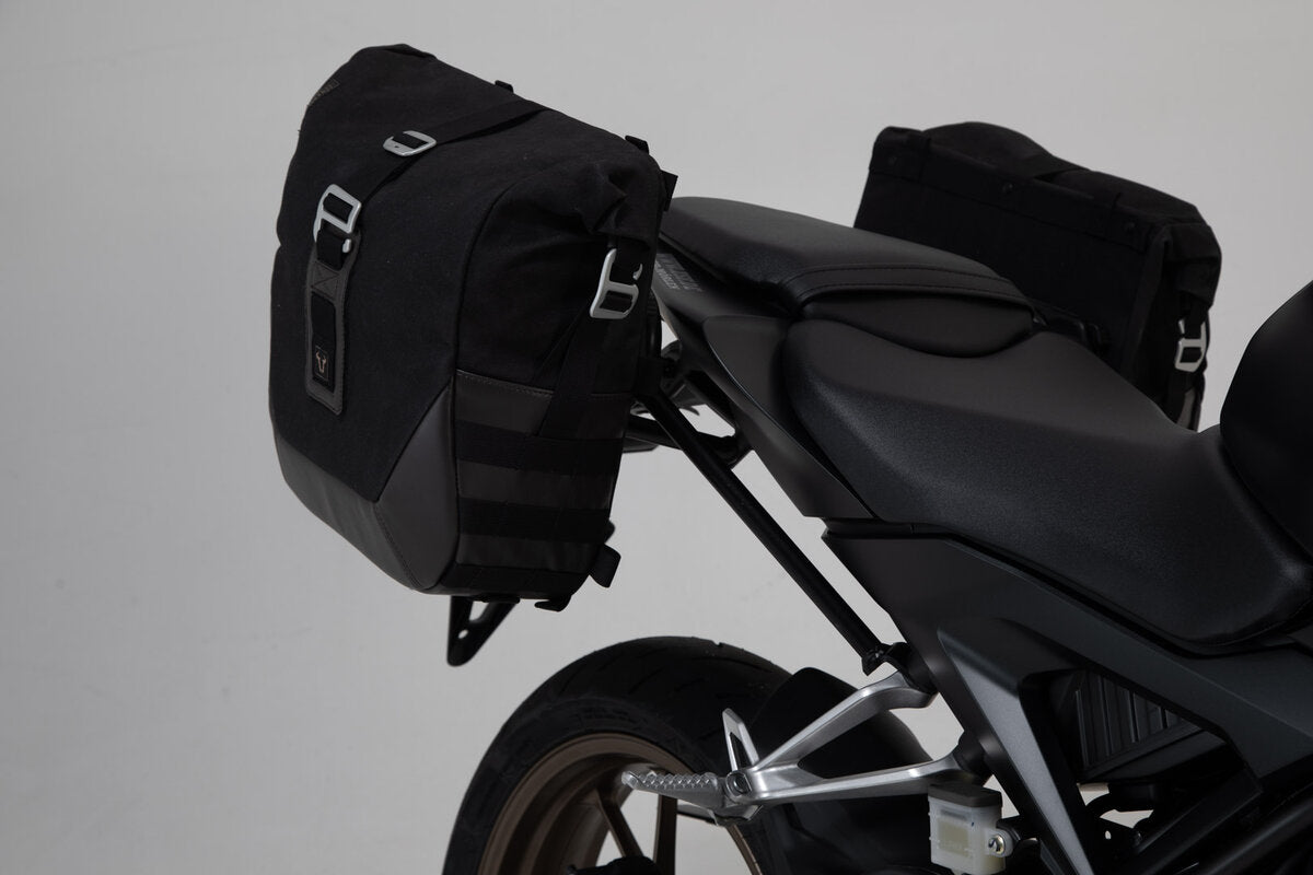 SW-Motech Legend Gear Seitentaschen-System LC | Honda CB300R (18-) / CB125R (18-).