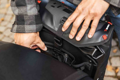 SW-Motech Seitentasche WP 11L. Wasserdicht. | schwarz. Für V-LOC