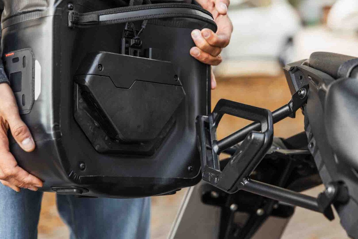 SW-Motech Seitentasche WP 11L. Wasserdicht. | schwarz. Für V-LOC