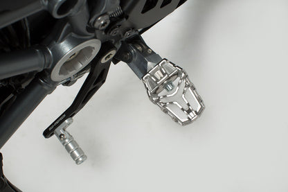SW-Motech EVO Fußrasten-Kit | Silbern/Schwarz. Honda NT1100 (21-), XL750 (22-).