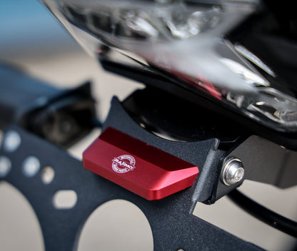Raximo Kennzeichenhalter | inkl. CNC gefräste Kennzeichenbeleuchtung mit E-Nummer | passend für Kawasaki Z650 - Modelle (2017-2025)