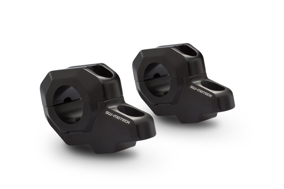 SW-Motech Lenkerverlegung für Ø 28 mm Lenker | H=30 mm. Verlegung um 22 mm. Schwarz.