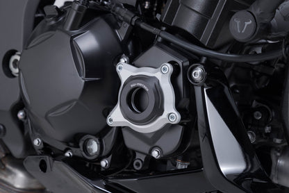 SW-Motech Motorgehäusedeckel-Schutz | Schwarz/Silbern. Kawasaki Z1100 / SE (25-).