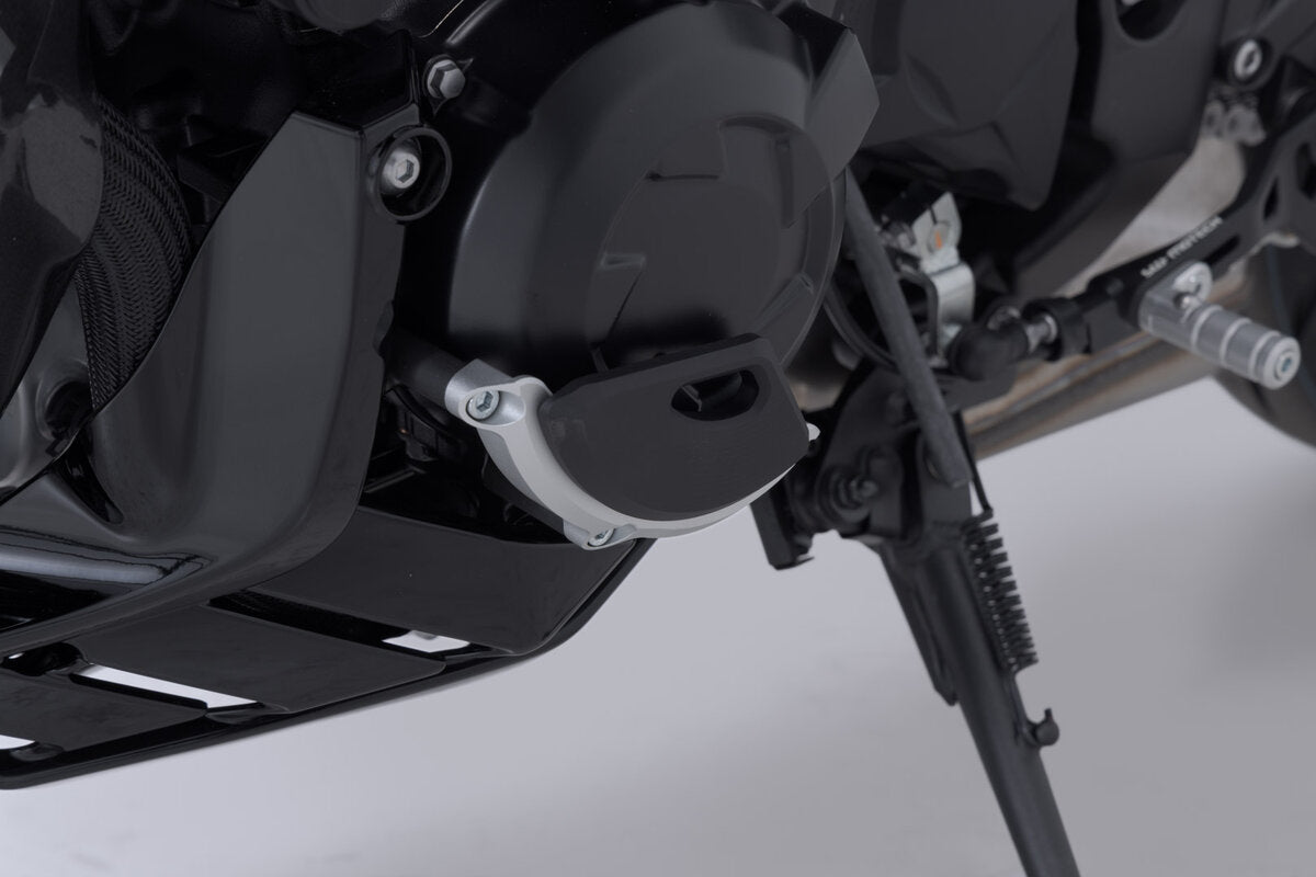 SW-Motech Motorgehäusedeckel-Schutz | Schwarz/Silbern. Kawasaki Z1100 / SE (25-).